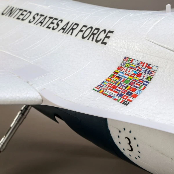 E-Flite F-16 Thunderbirds 70mm EDF PNP + Spektrum AR610 6-Kanal DSMX-Receiver – Image 12